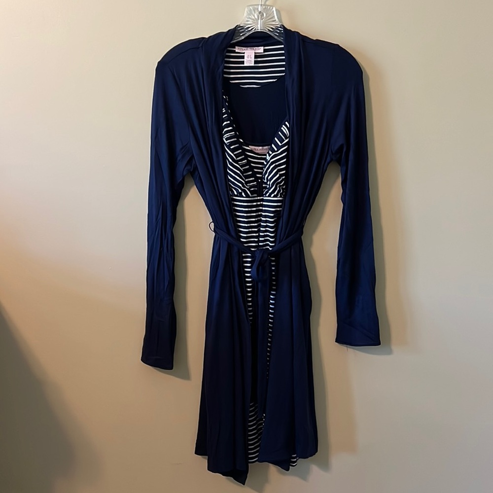 A Pea in the Pod Nightgown & Robe Maternity/Nursing Set